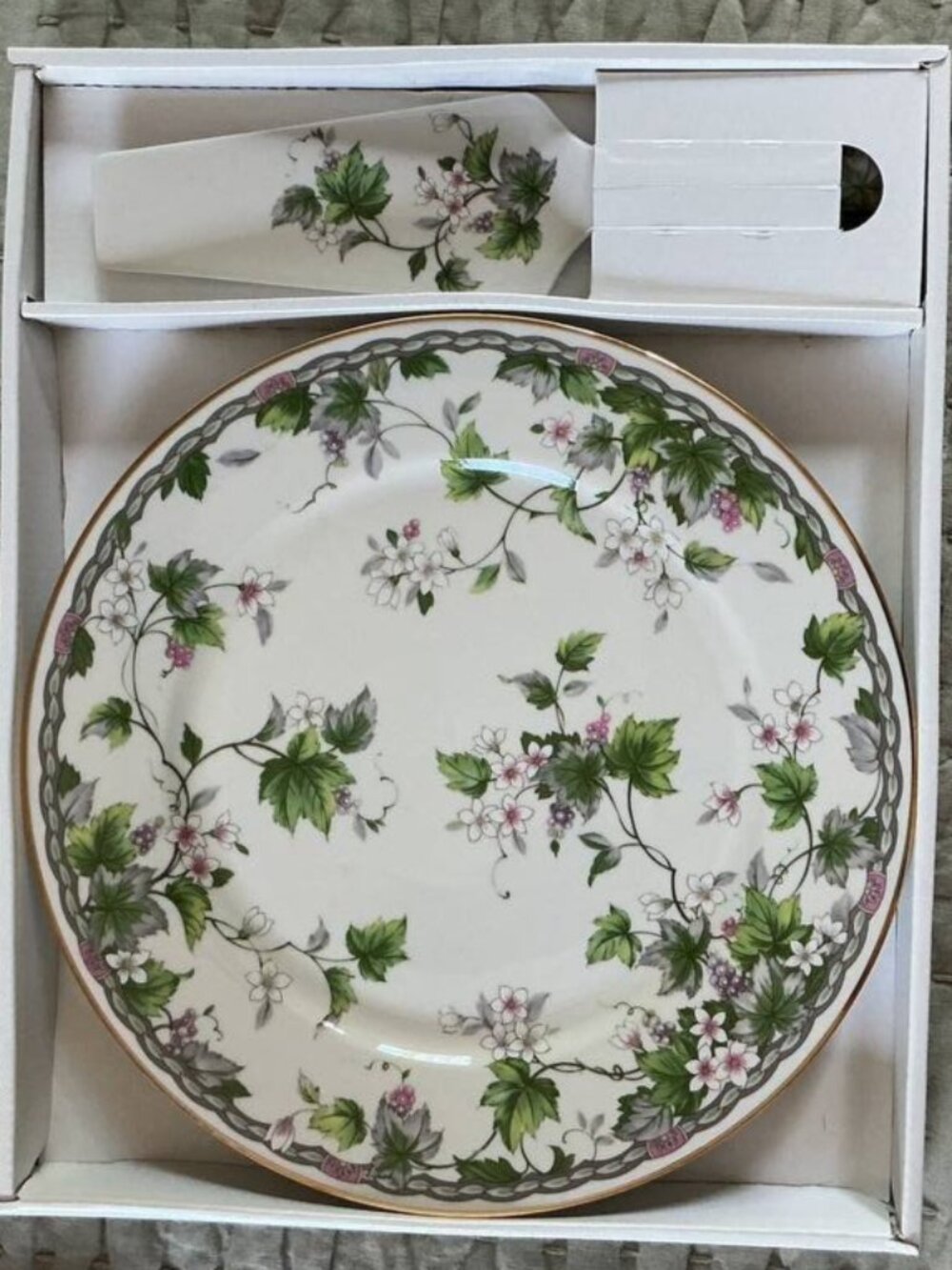 NIB Andrea by Sadek Monica Cake Set Plate & Server 10.75" Dia